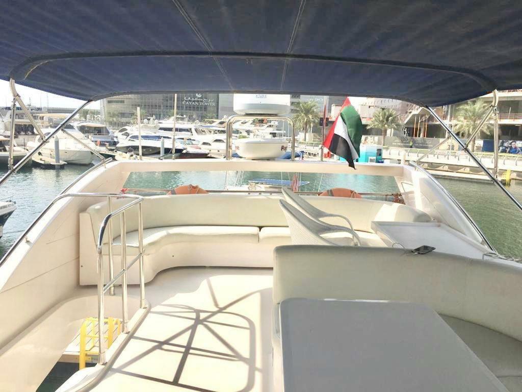 Luxury Yacht Overnight Botel Dubai